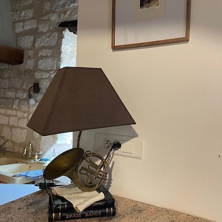 La Maison D'Alienor - Gites De Caractere A Chablis - 89 Eksteriør billede