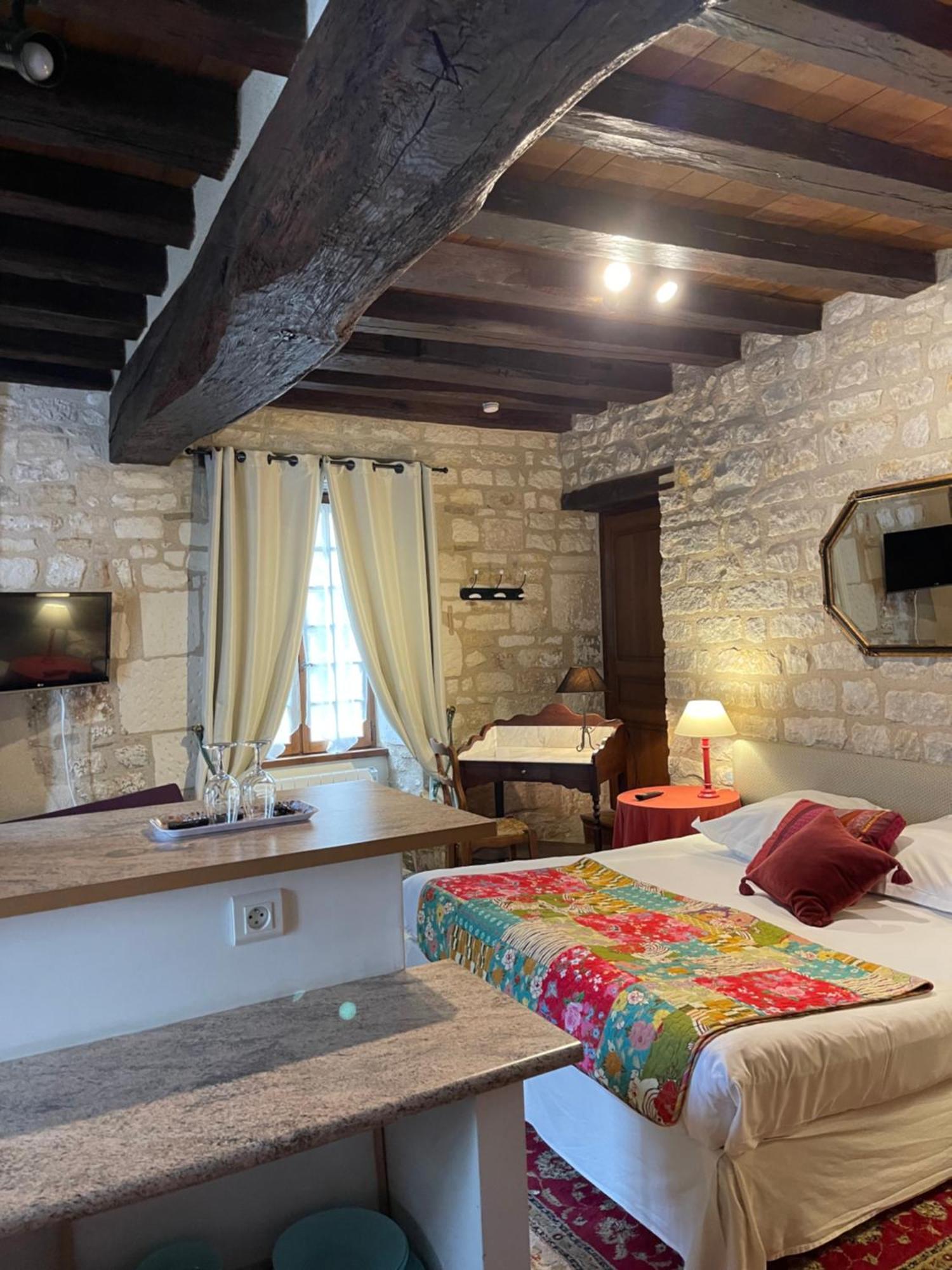 La Maison D'Alienor - Gites De Caractere A Chablis - 89 Eksteriør billede
